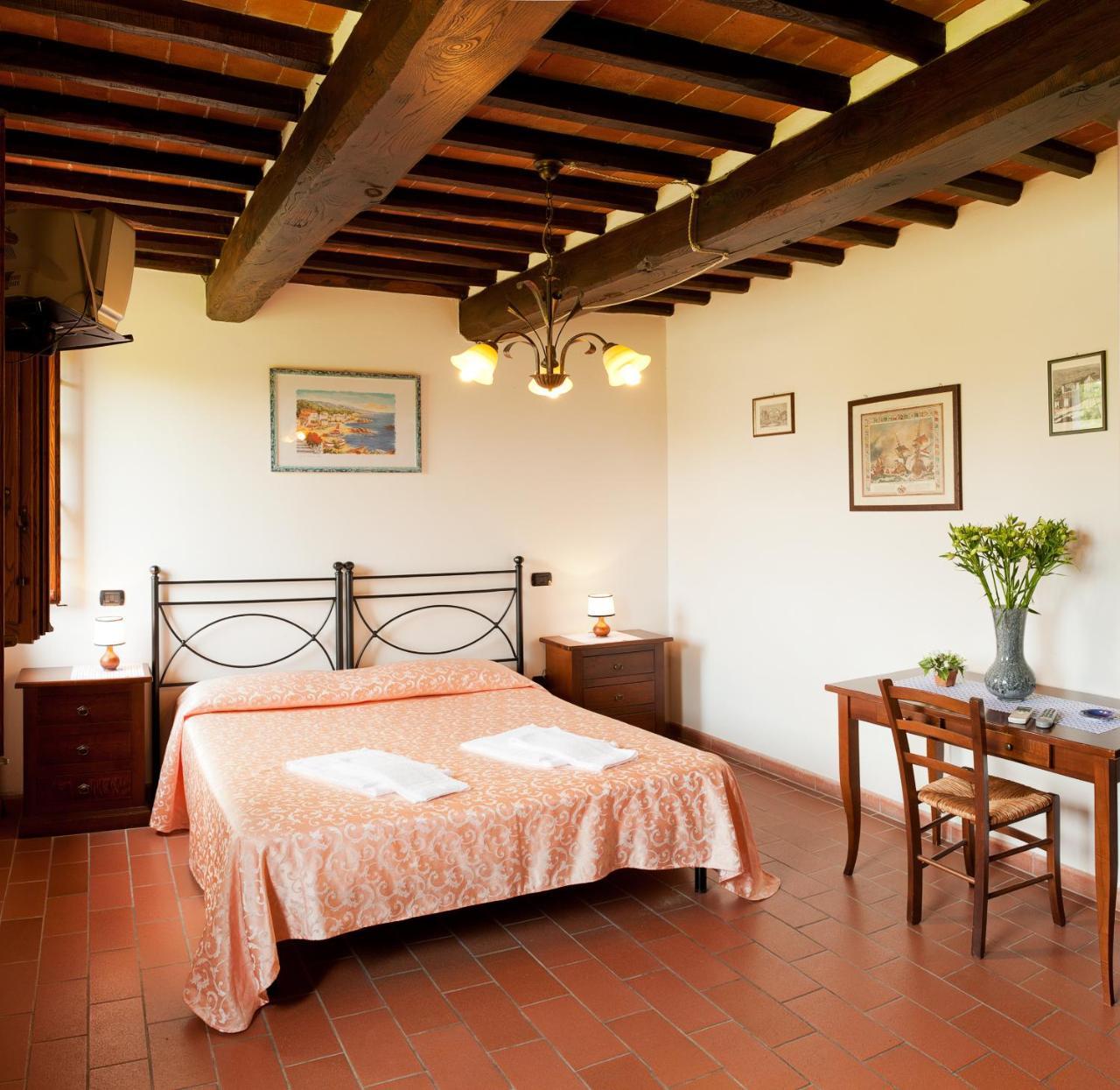 Agriturismo Casolare Lucchese Lucca Bagian luar foto